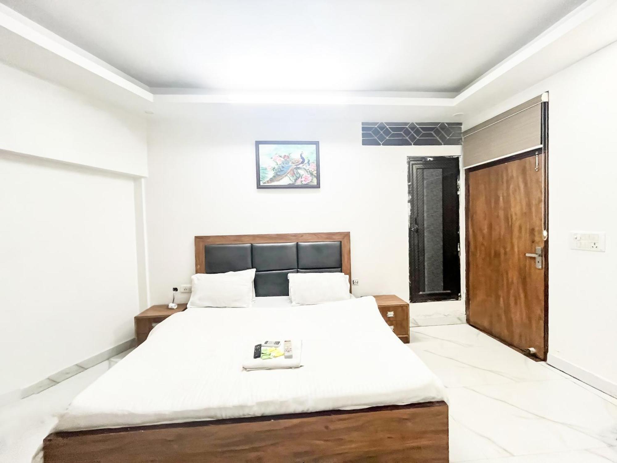 Roomshala 121 Classic Near Hazrat Nizamuddin Railway Station 3* New Delhi